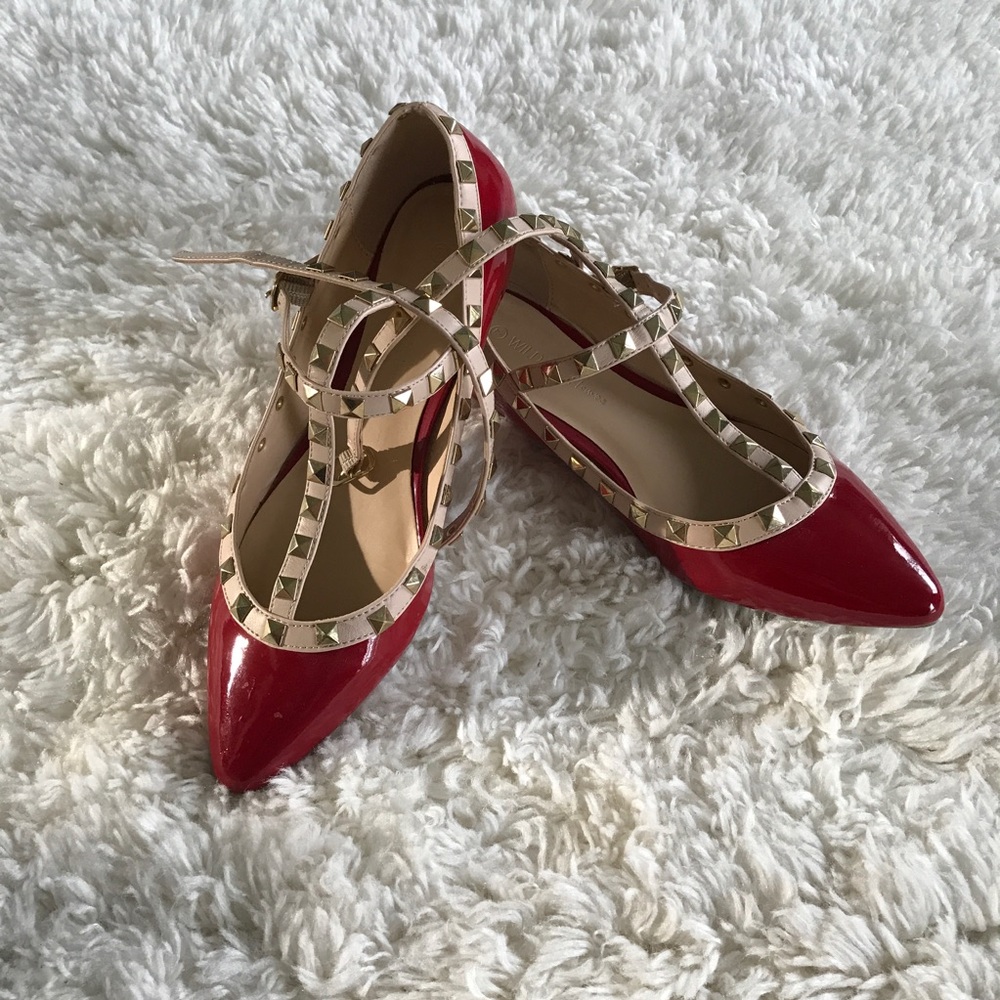 Women red sandal size 7